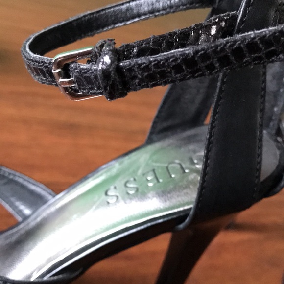 👠👠Guess High Heeled Shoes👠👠 - Picture 7 of 9